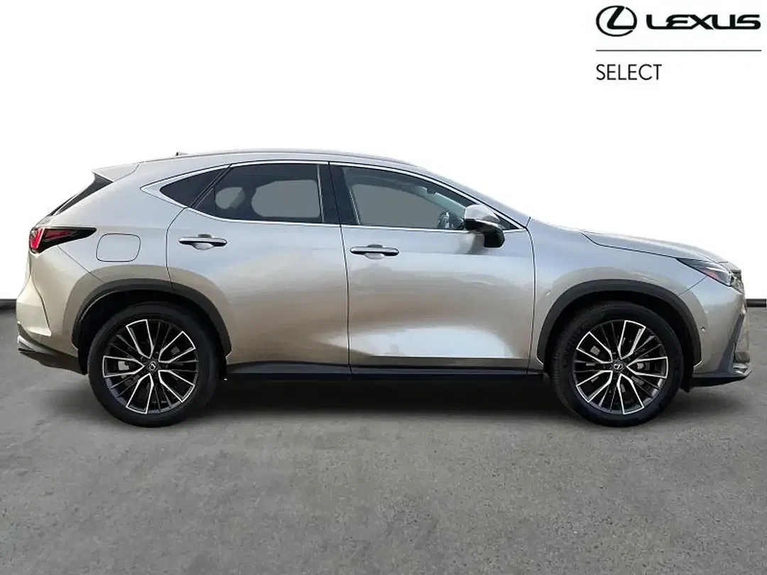 Lexus NX 450h+ - Thumbnail 14