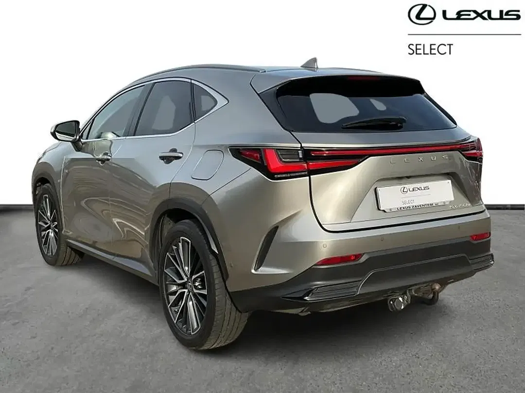 Lexus NX 450h+ - Thumbnail 2