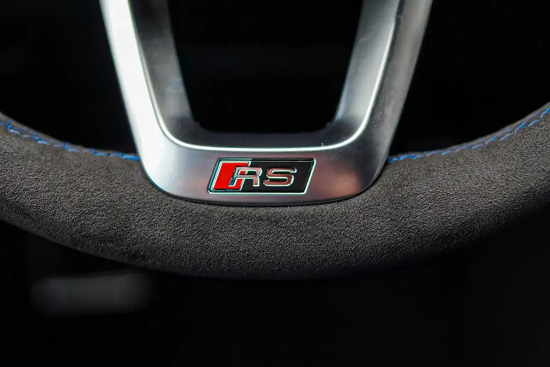 Audi RS Q8 - Thumbnail 7