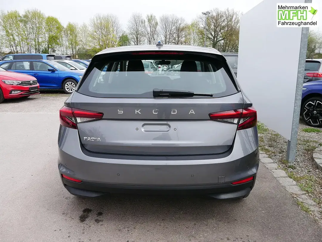 Skoda Fabia - Thumbnail 2