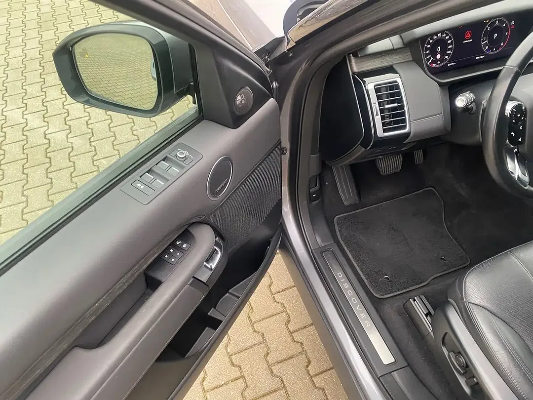 Land Rover Discovery - Thumbnail 10
