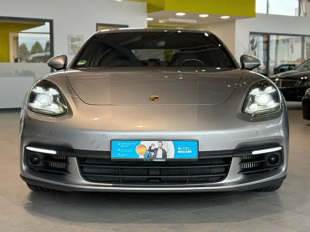 Porsche Panamera - Thumbnail 10