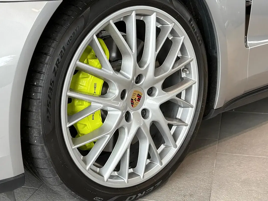 Porsche Panamera - Thumbnail 11