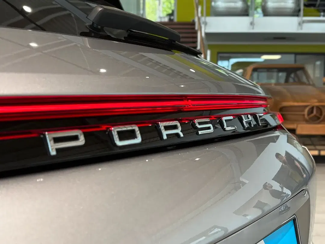 Porsche Panamera - Thumbnail 4