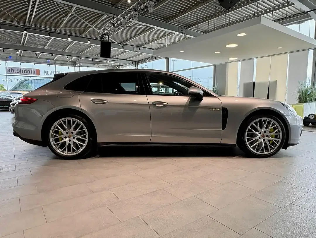 Porsche Panamera - Thumbnail 8