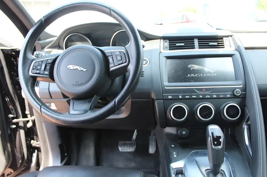 Jaguar E-Pace - Thumbnail 11