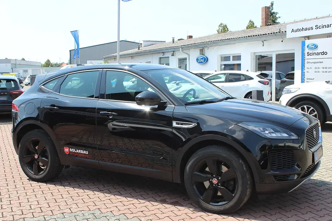 Jaguar E-Pace - Thumbnail 2