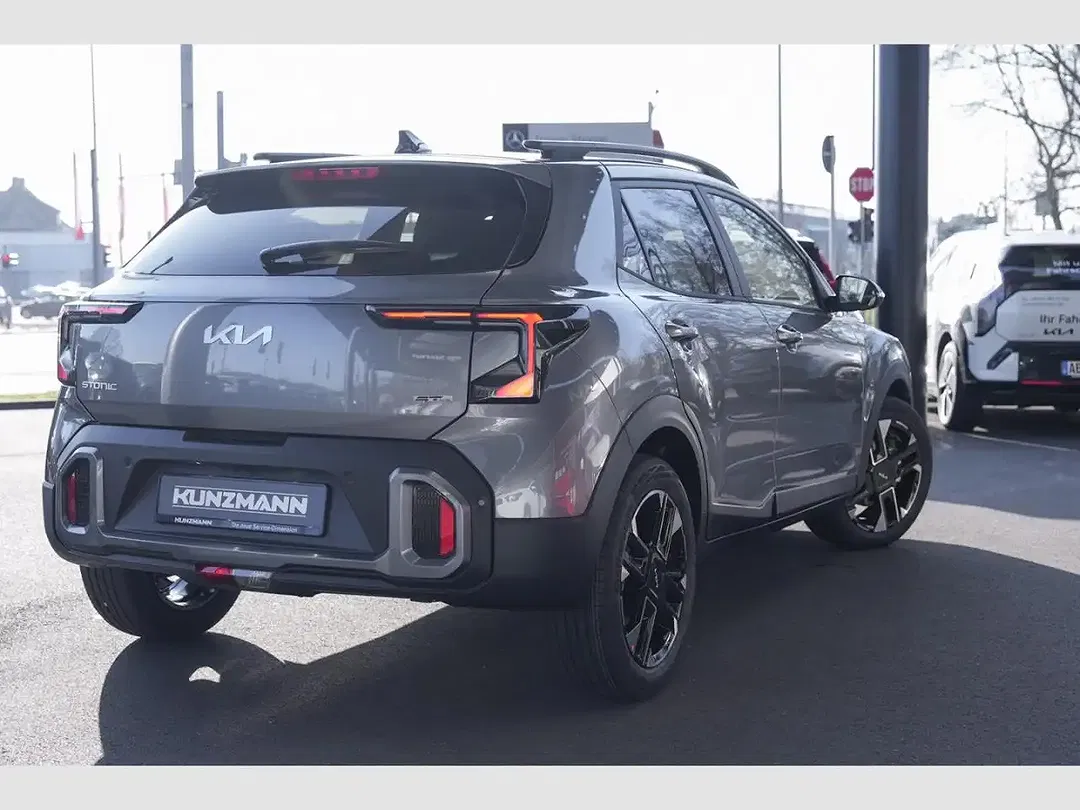 Kia Stonic - Thumbnail 3