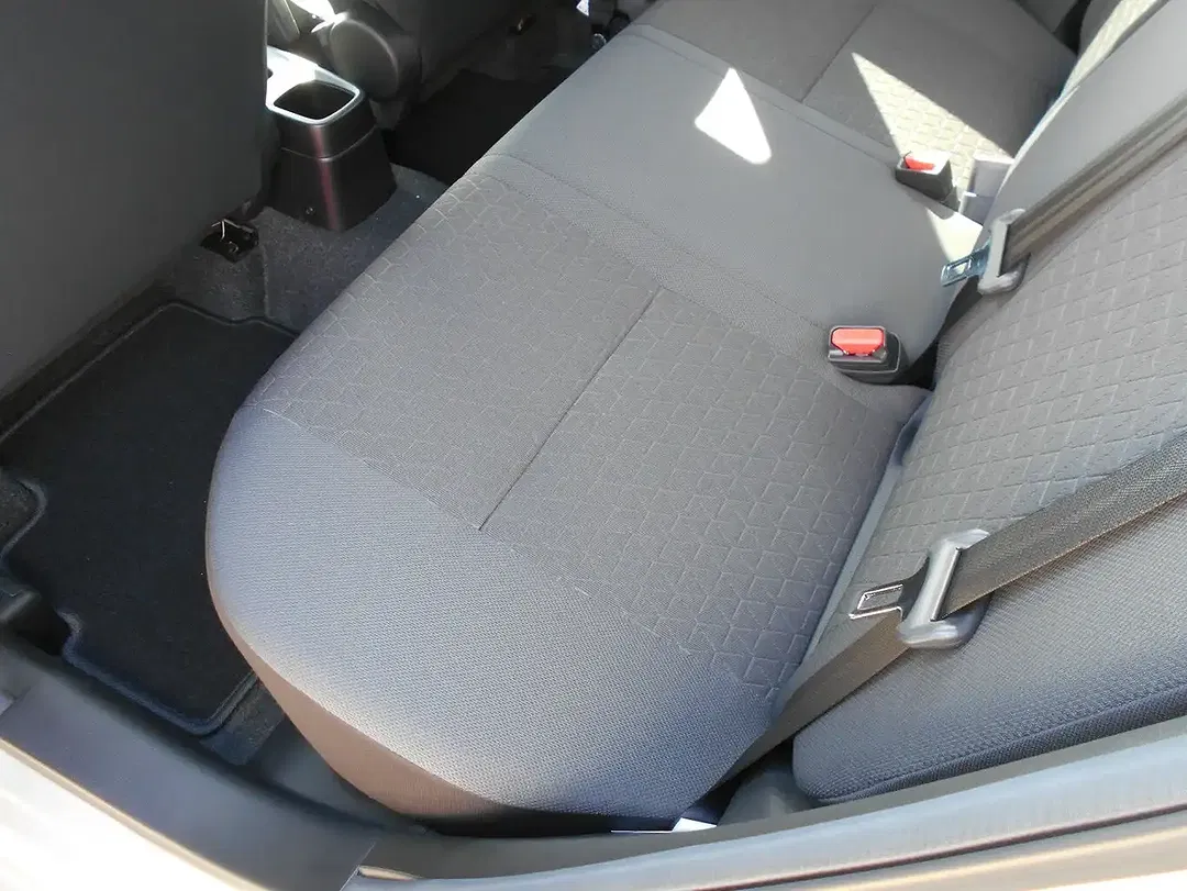 Suzuki Swift - Thumbnail 9