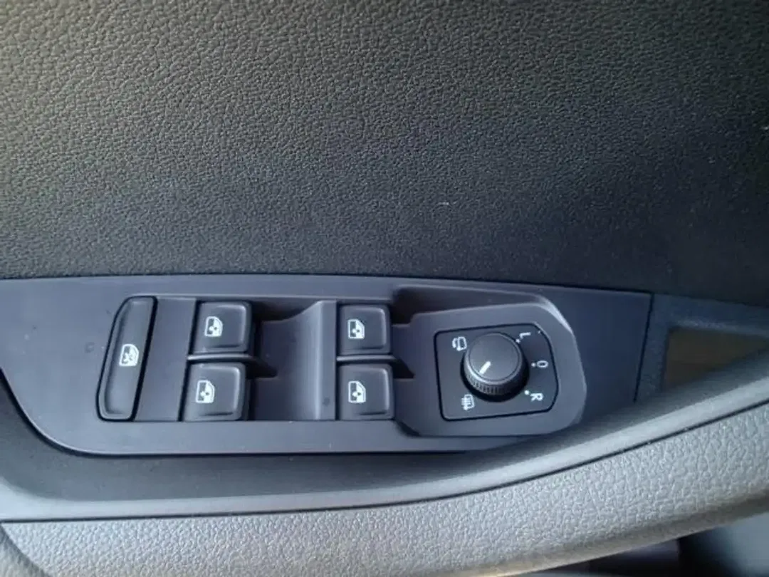 Skoda Karoq - Thumbnail 12