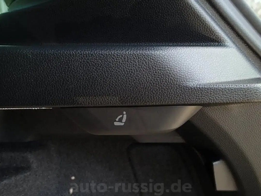 Skoda Karoq - Thumbnail 8