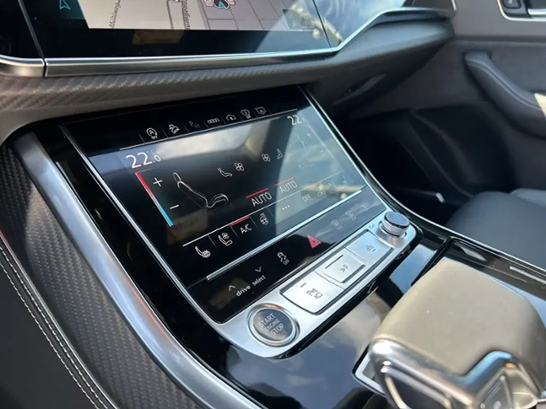 Audi Q8 - Thumbnail 10