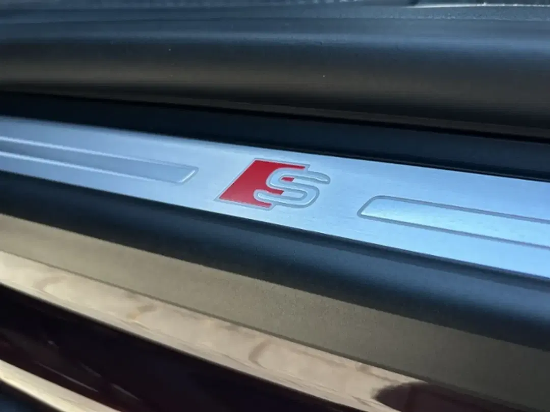 Audi Q8 - Thumbnail 13