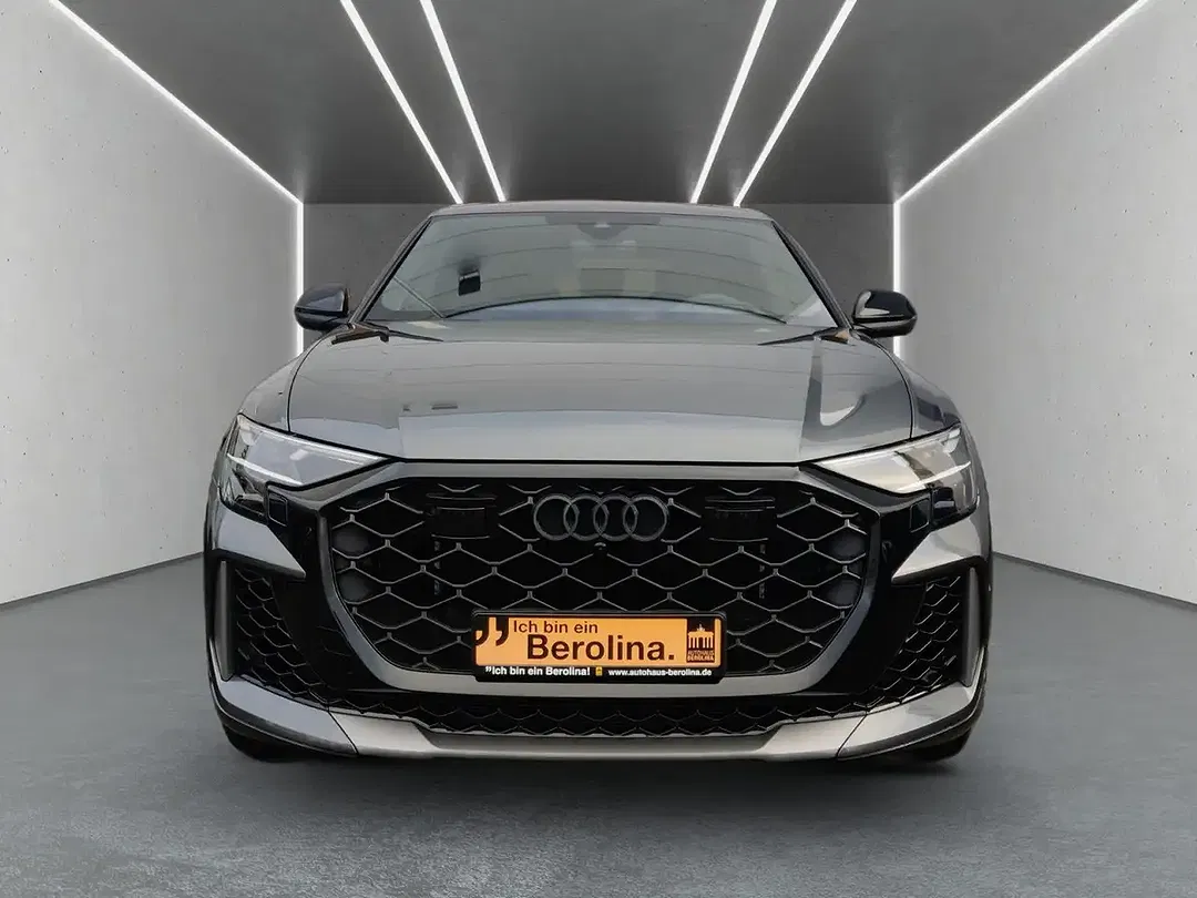 Audi RS Q8 - Thumbnail 5