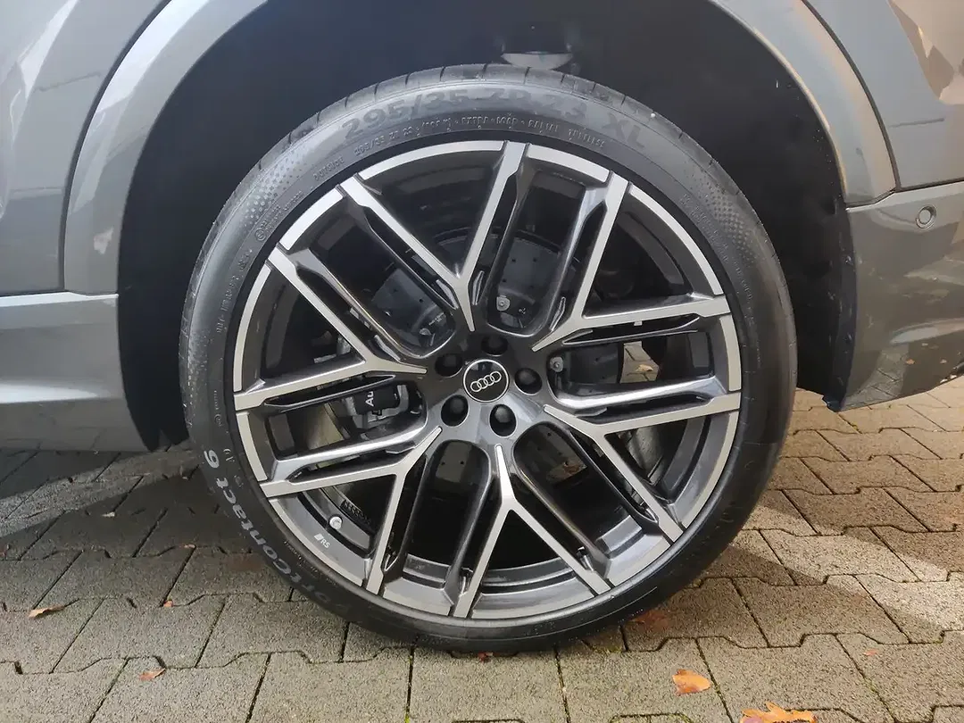 Audi RS Q8 - Thumbnail 7