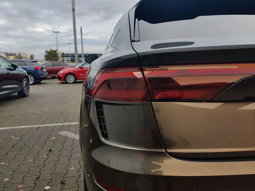 Audi RS Q8 - Thumbnail 9