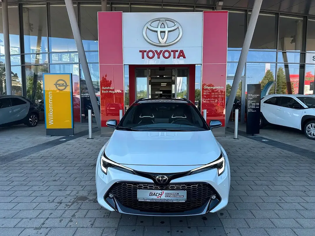 Toyota Corolla - Thumbnail 5
