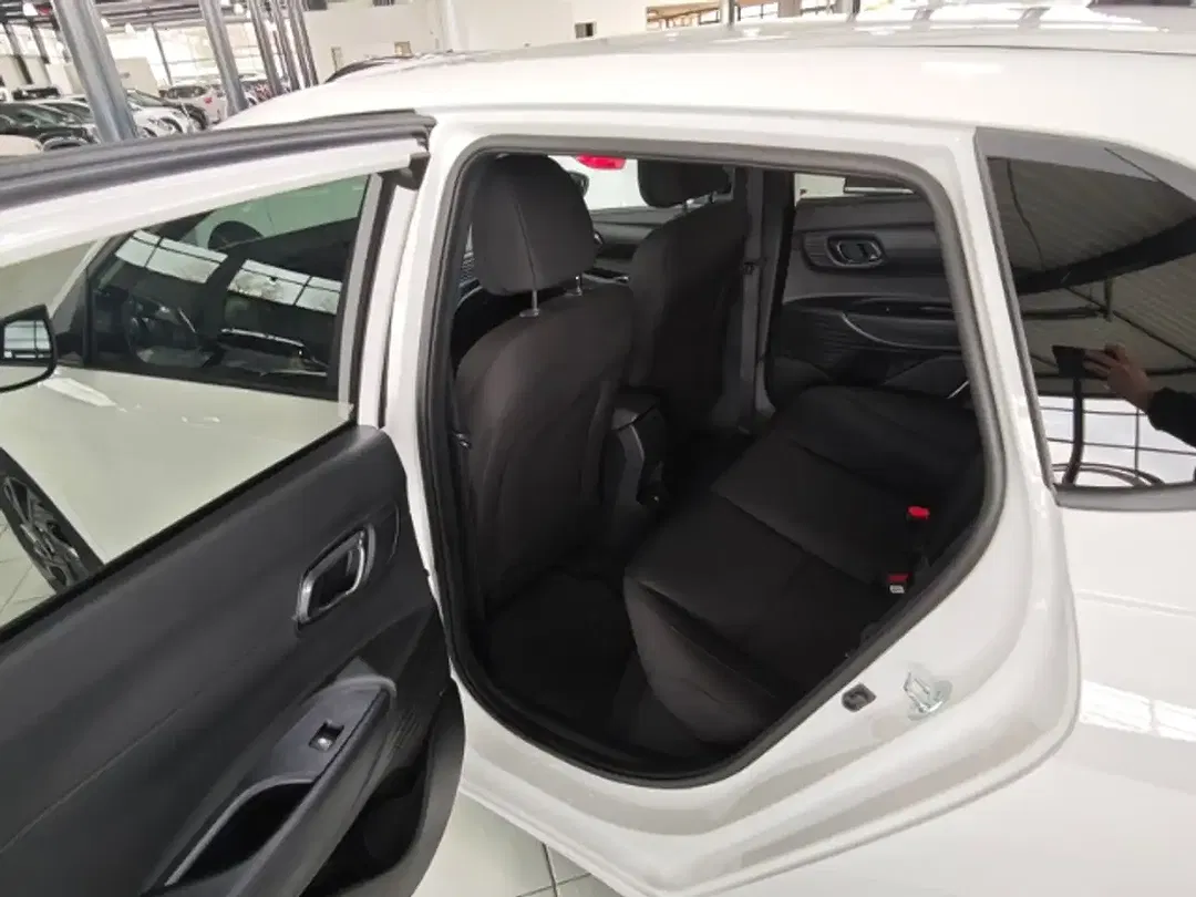 Hyundai i20 - Thumbnail 8