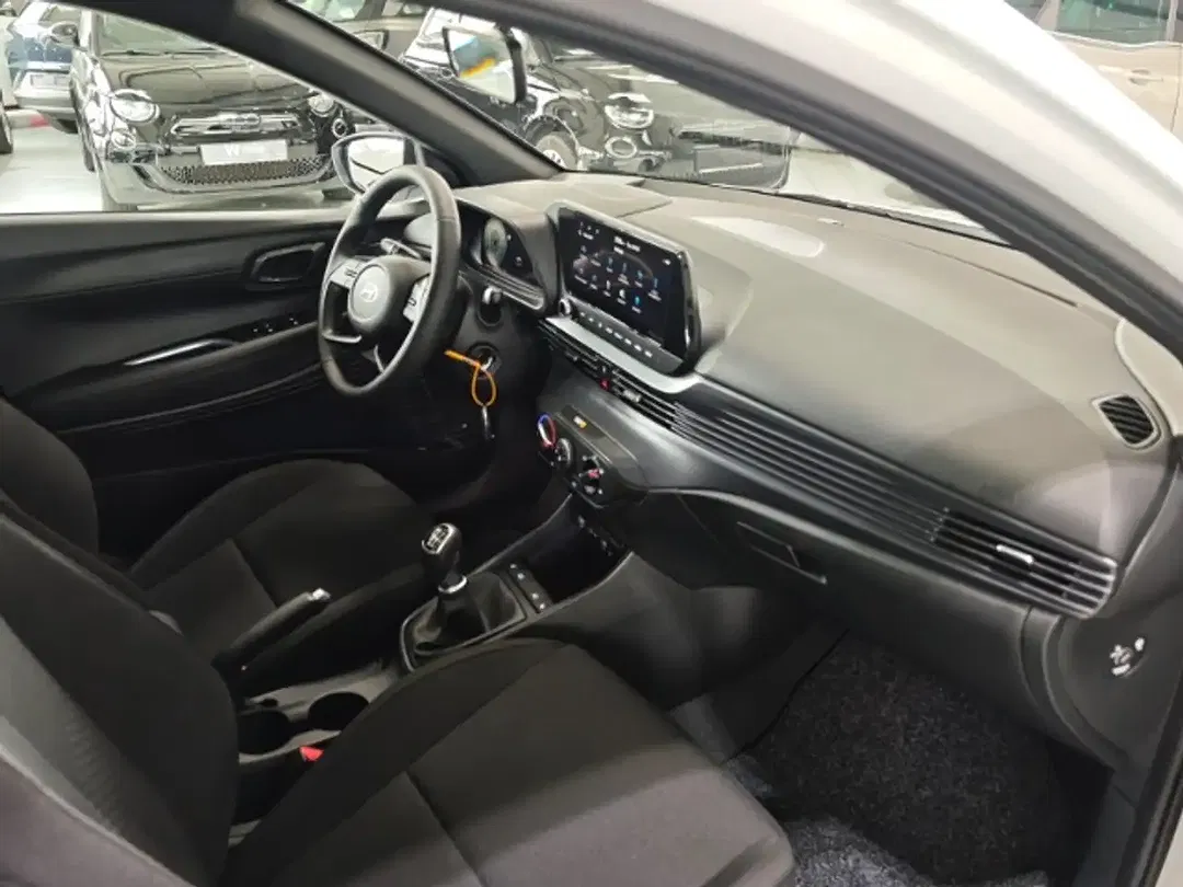 Hyundai i20 - Thumbnail 9