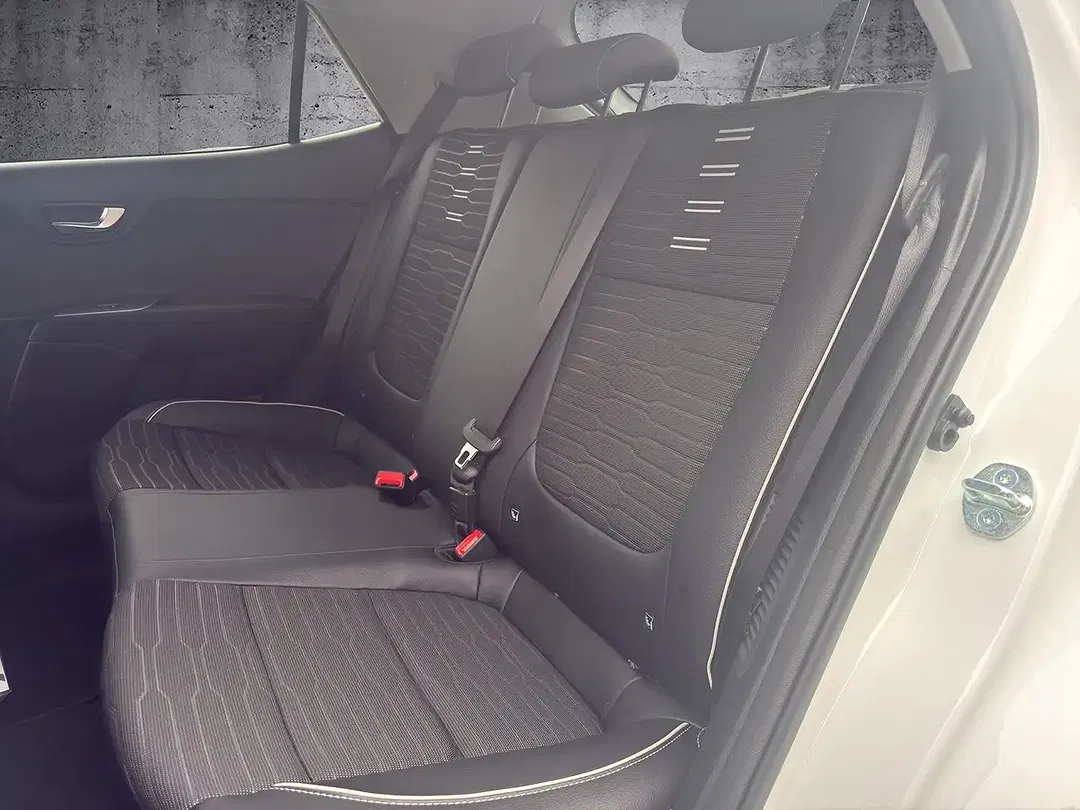 Kia Stonic - Thumbnail 12