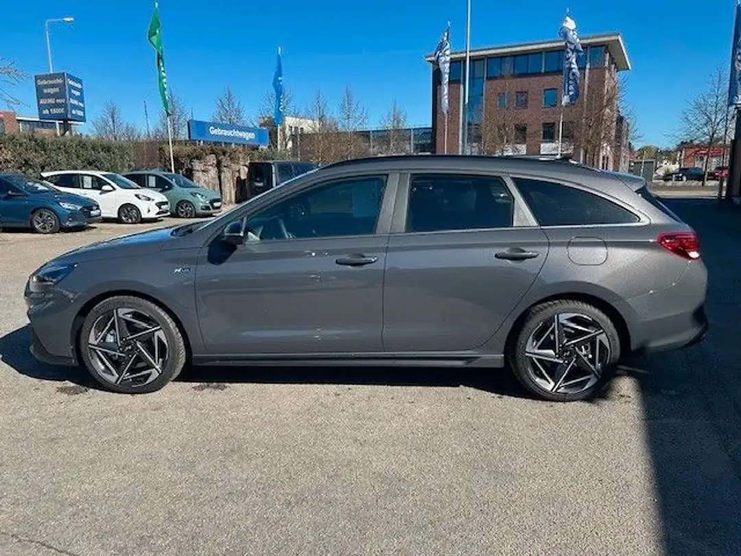 Hyundai i30 - Thumbnail 2