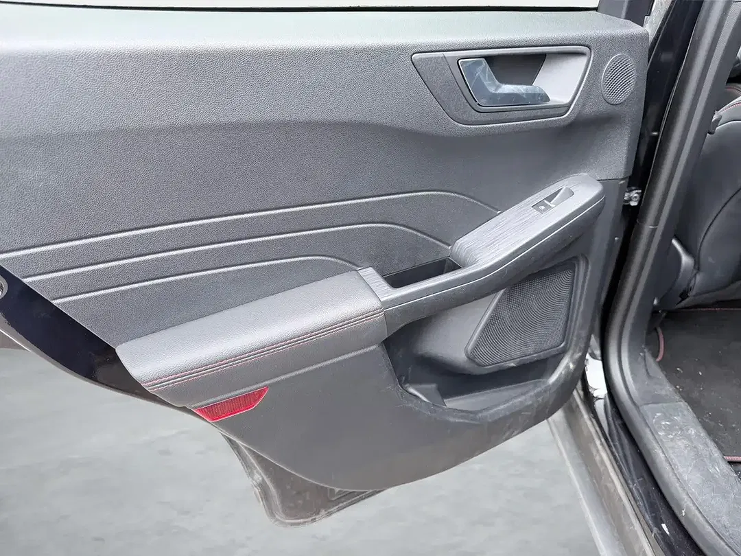 Ford Kuga - Thumbnail 13