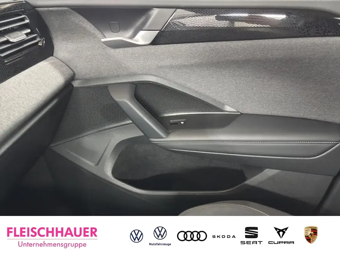Volkswagen Tiguan - Thumbnail 14