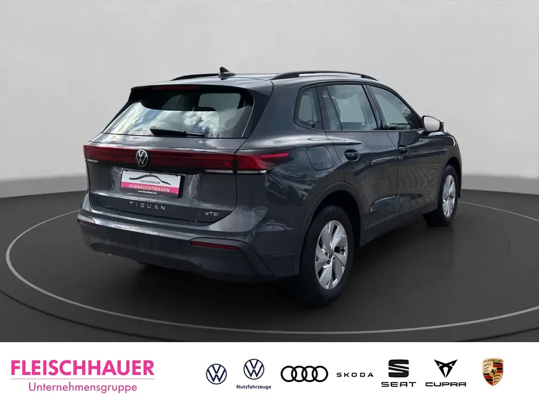 Volkswagen Tiguan - Thumbnail 7