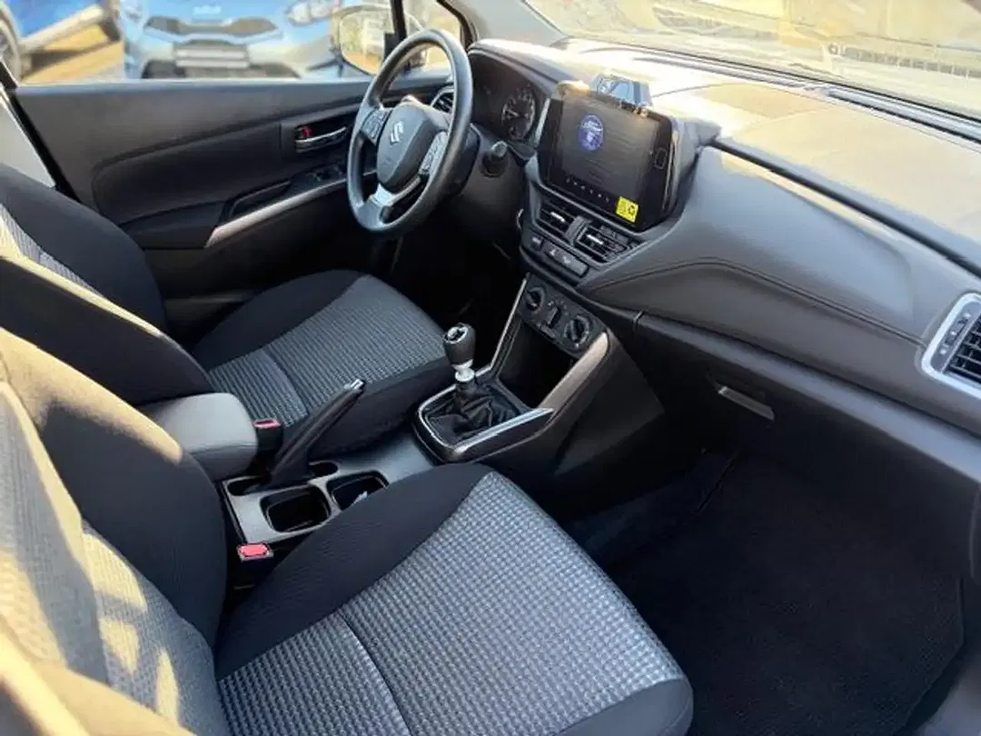 Suzuki SX4 S-Cross - Thumbnail 8