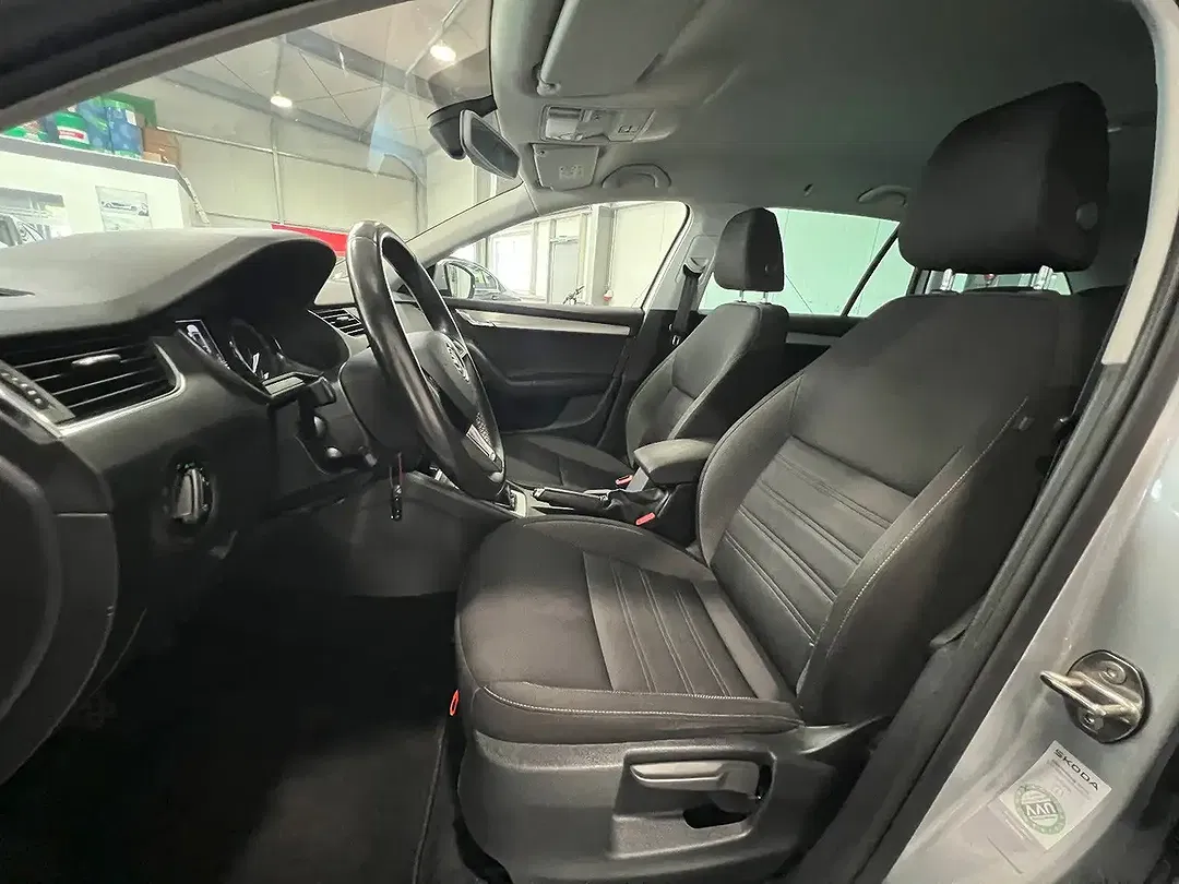 Skoda Octavia - Thumbnail 11