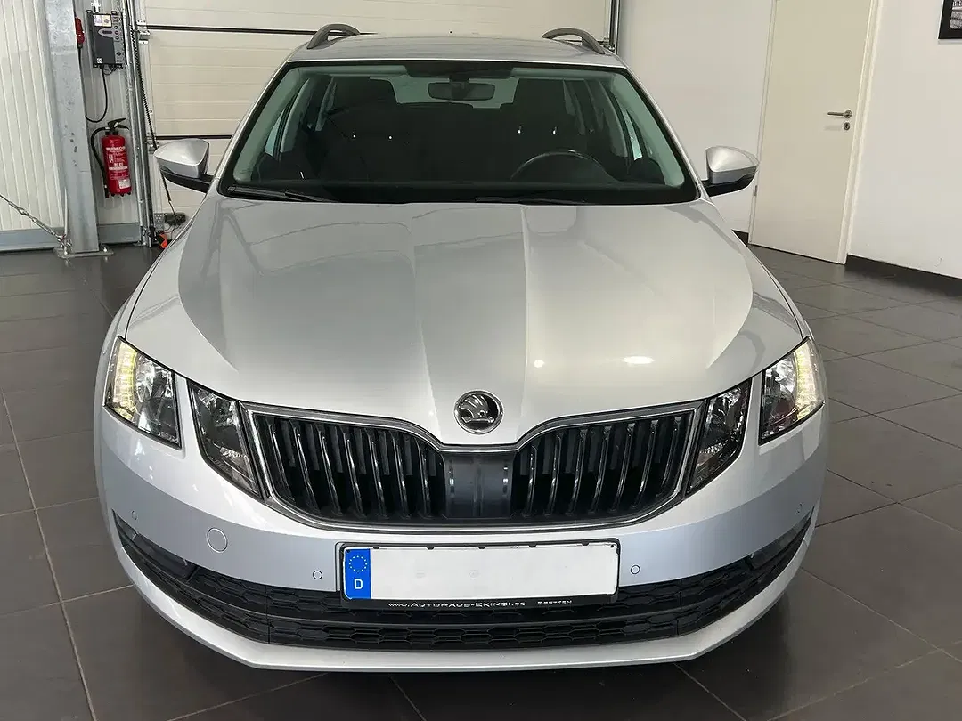 Skoda Octavia - Thumbnail 4