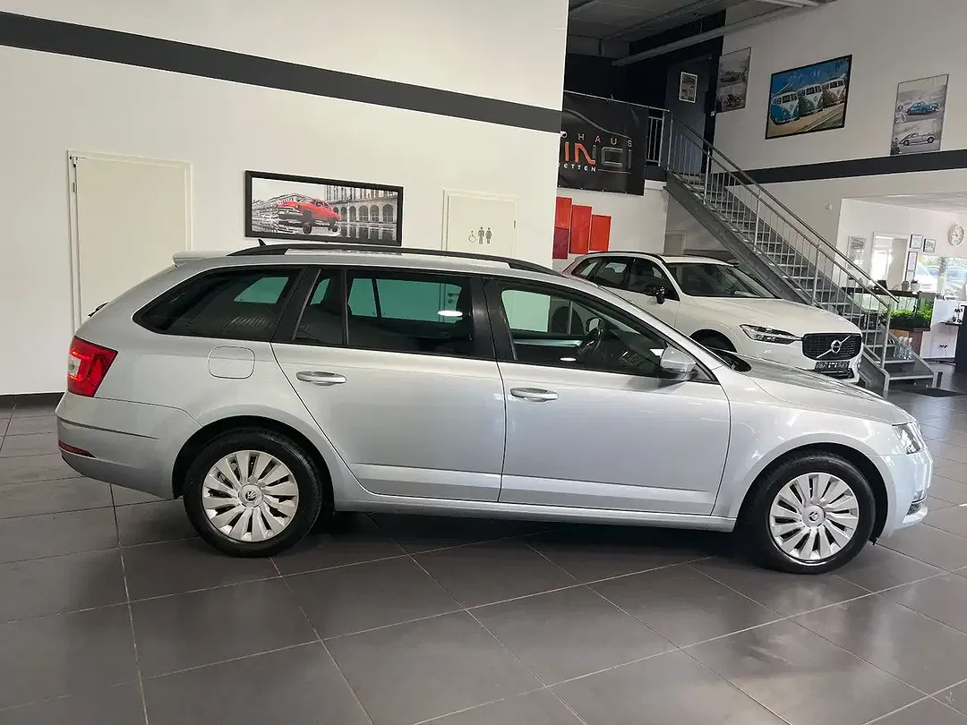 Skoda Octavia - Thumbnail 6