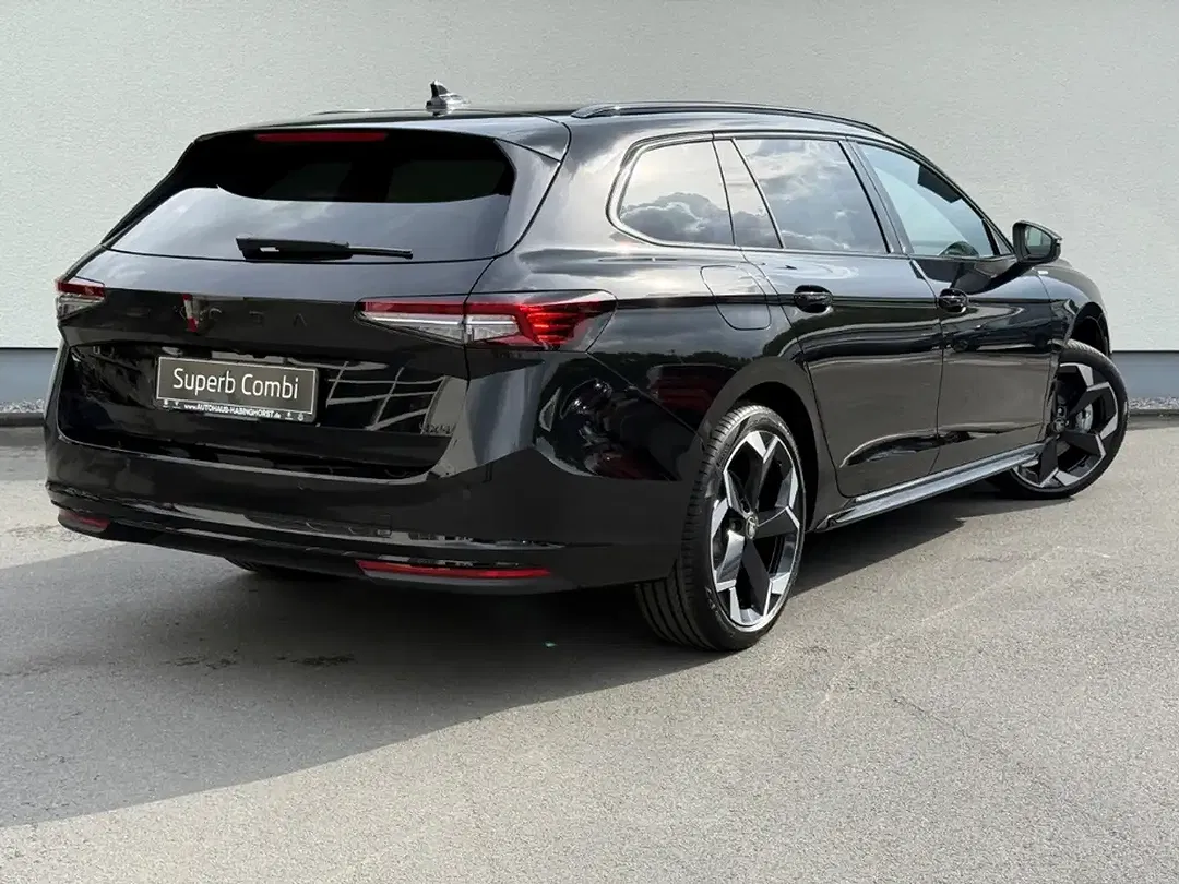 Skoda Superb - Thumbnail 2