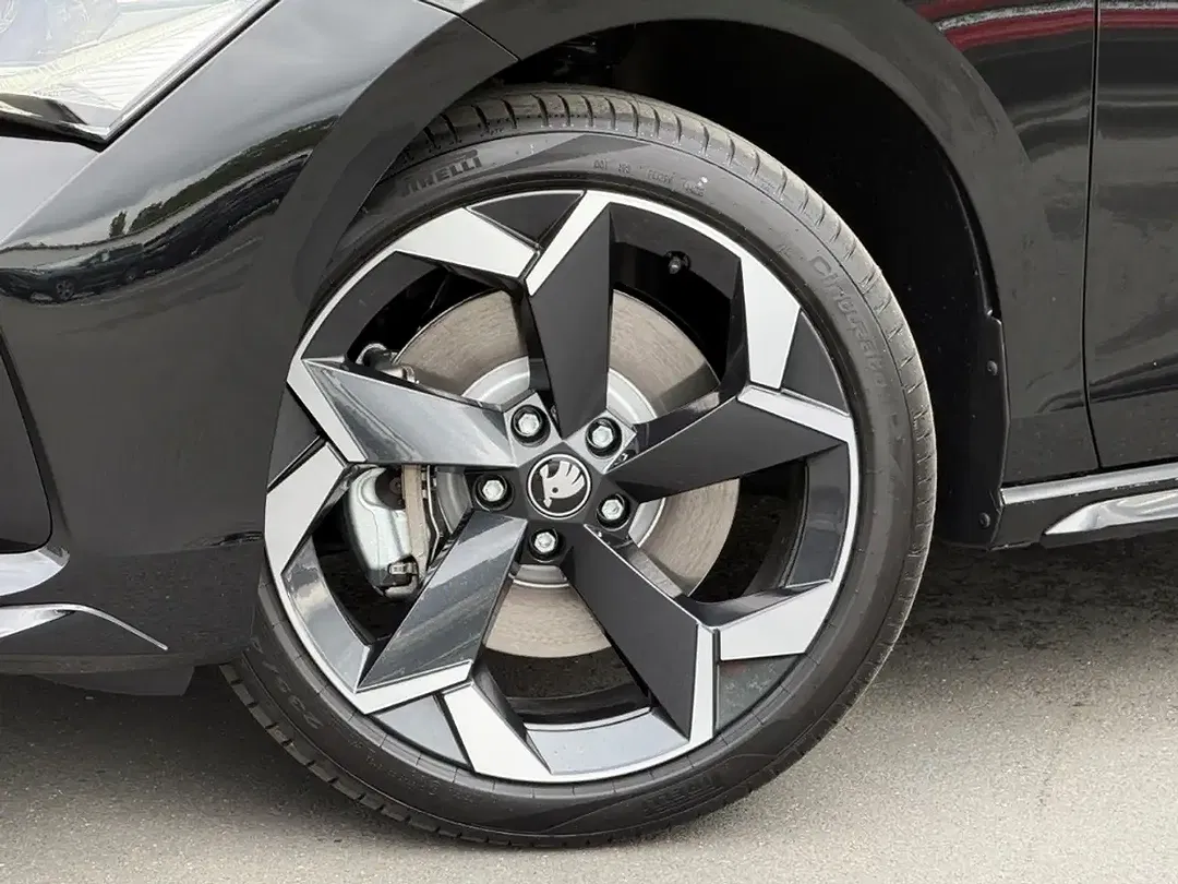 Skoda Superb - Thumbnail 3