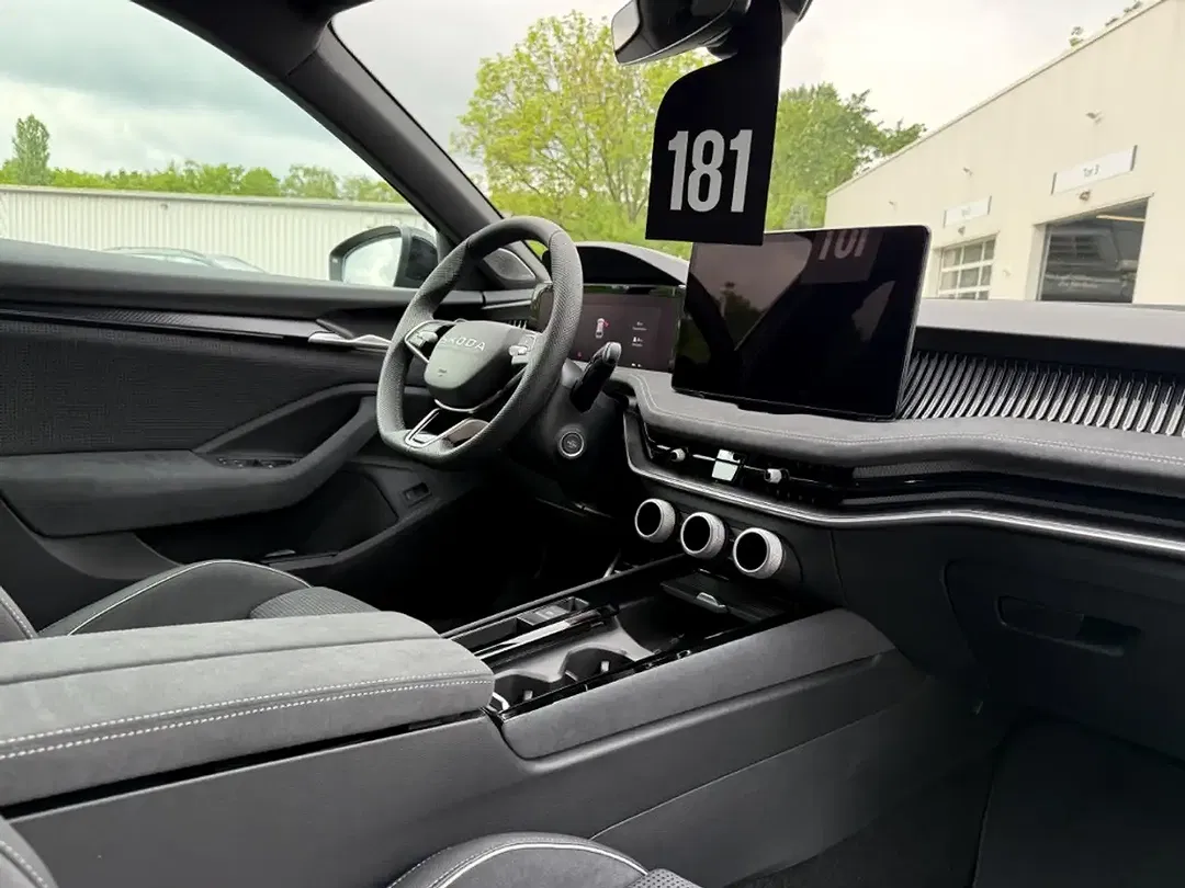 Skoda Superb - Thumbnail 5