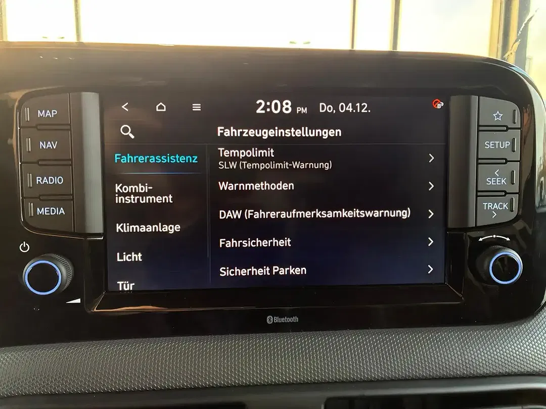 Hyundai i10 - Thumbnail 12