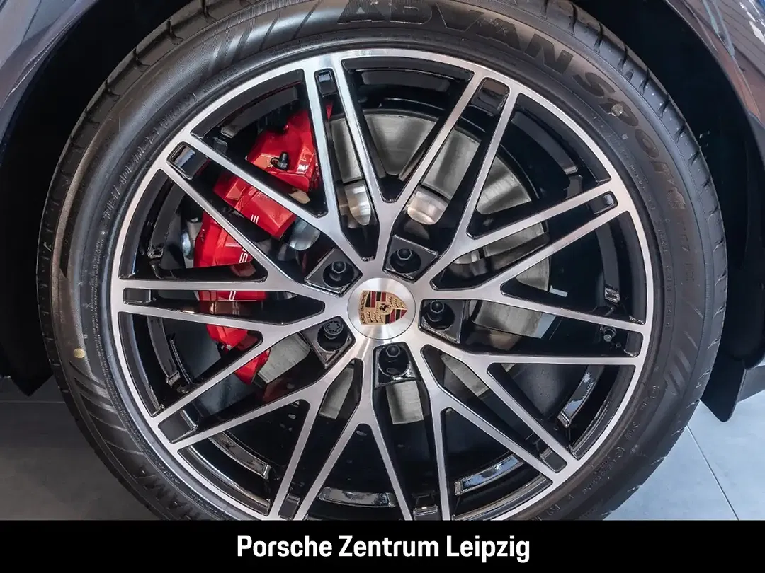 Porsche Cayenne - Thumbnail 10