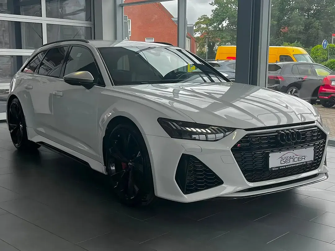 Audi RS6 - Thumbnail 3