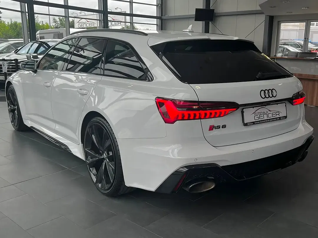 Audi RS6 - Thumbnail 6