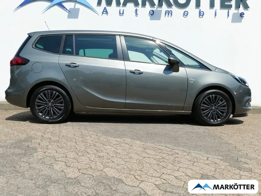 Opel Zafira - Thumbnail 2