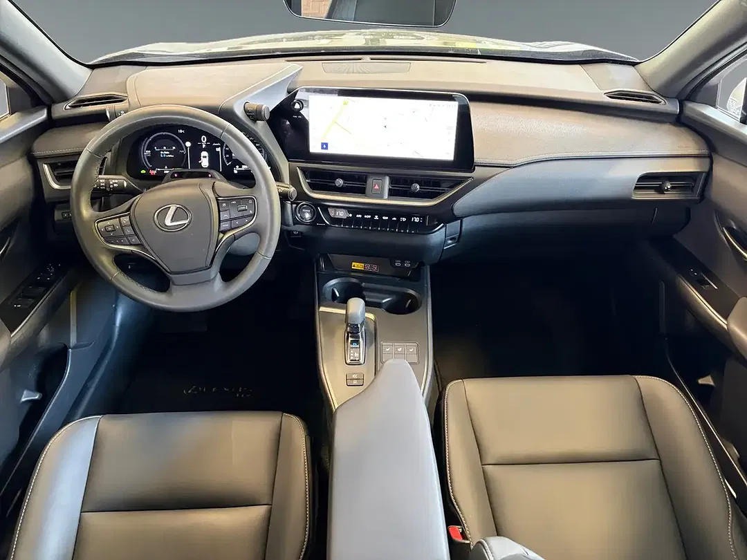 Lexus UX 300h - Thumbnail 10