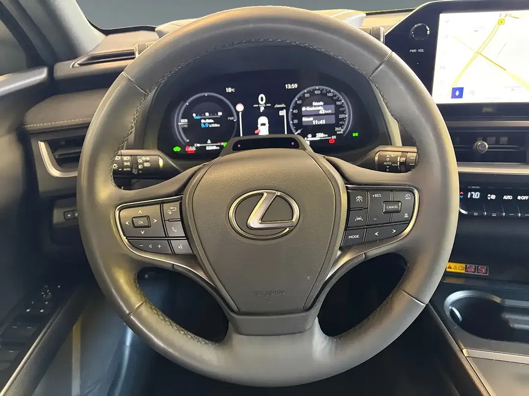 Lexus UX 300h - Thumbnail 12