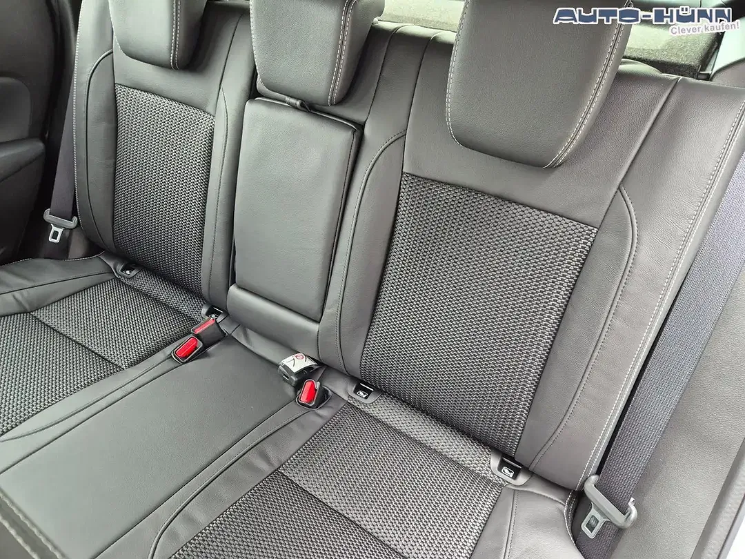 Suzuki S-Cross - Thumbnail 12
