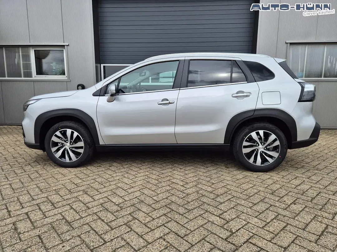 Suzuki S-Cross - Thumbnail 2