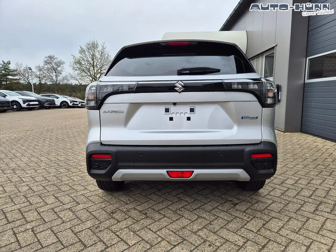 Suzuki S-Cross - Thumbnail 4
