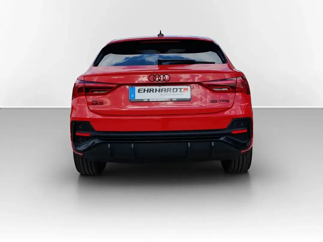 Audi Q3 - Thumbnail 5