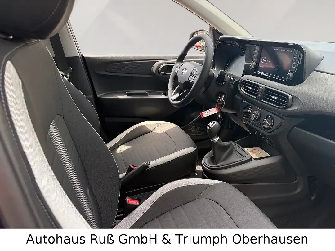 Hyundai i10 - Thumbnail 11