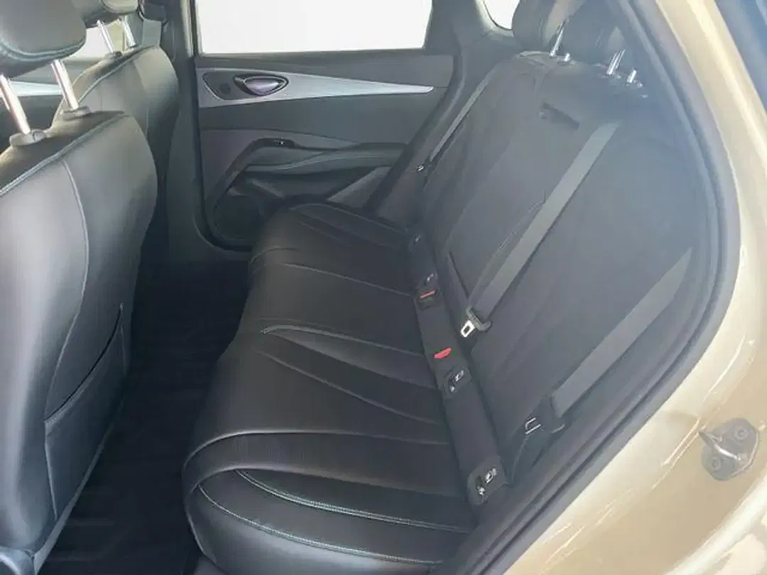 BYD Seal 6 - Thumbnail 10