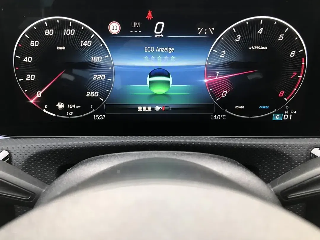 Mercedes-Benz CLA 200 - Thumbnail 9