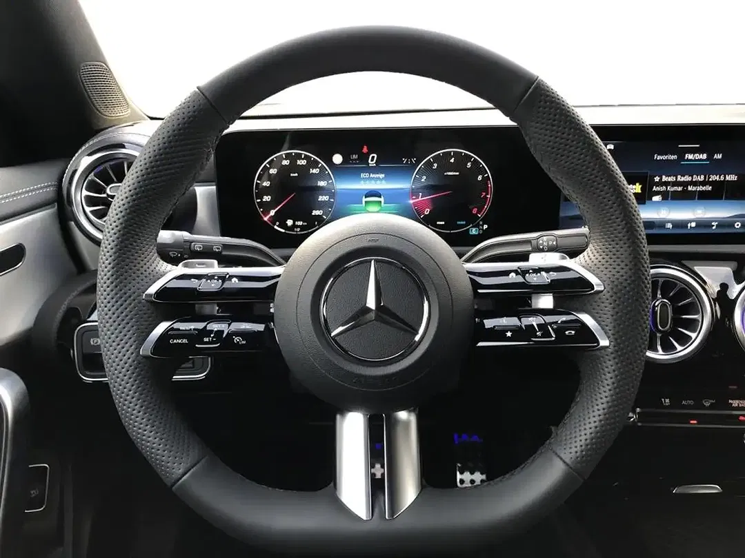 Mercedes-Benz CLA 200 - Thumbnail 10